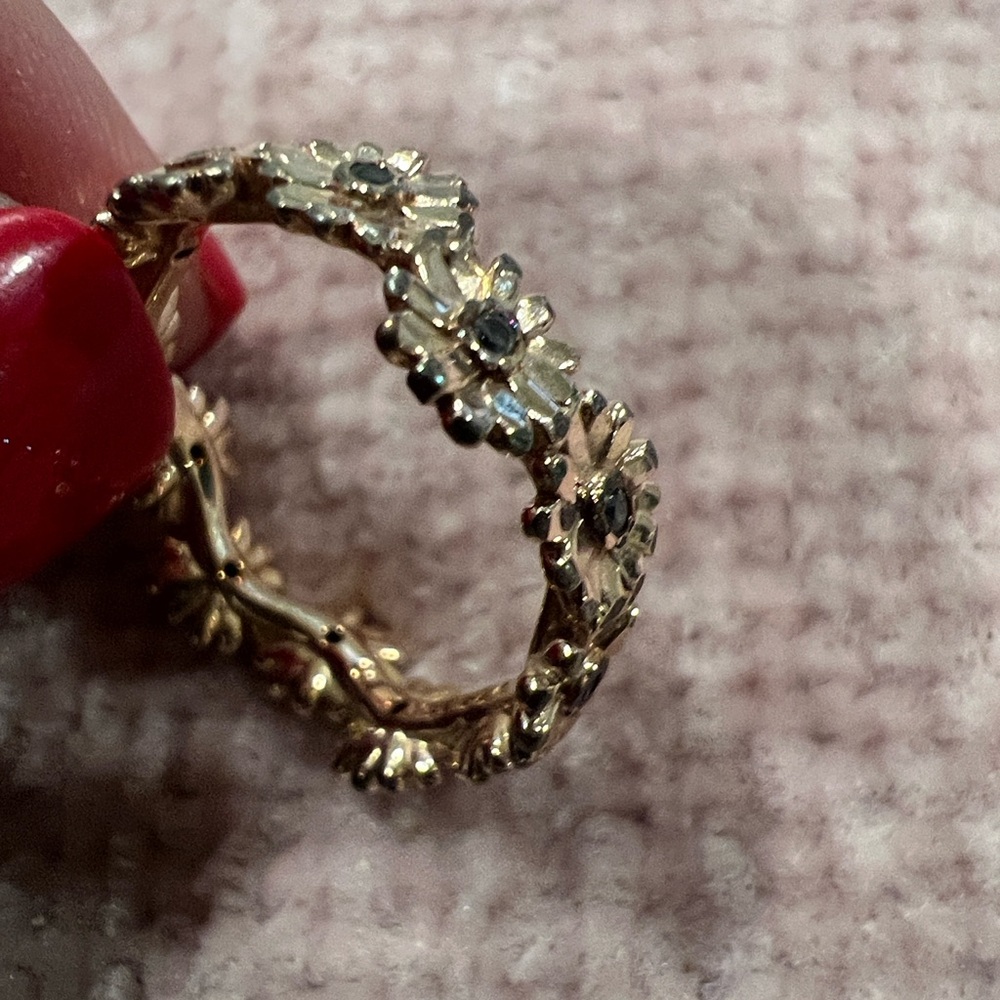 Pandora Gold and Silver Daisy Ring - Picture 1 of 15